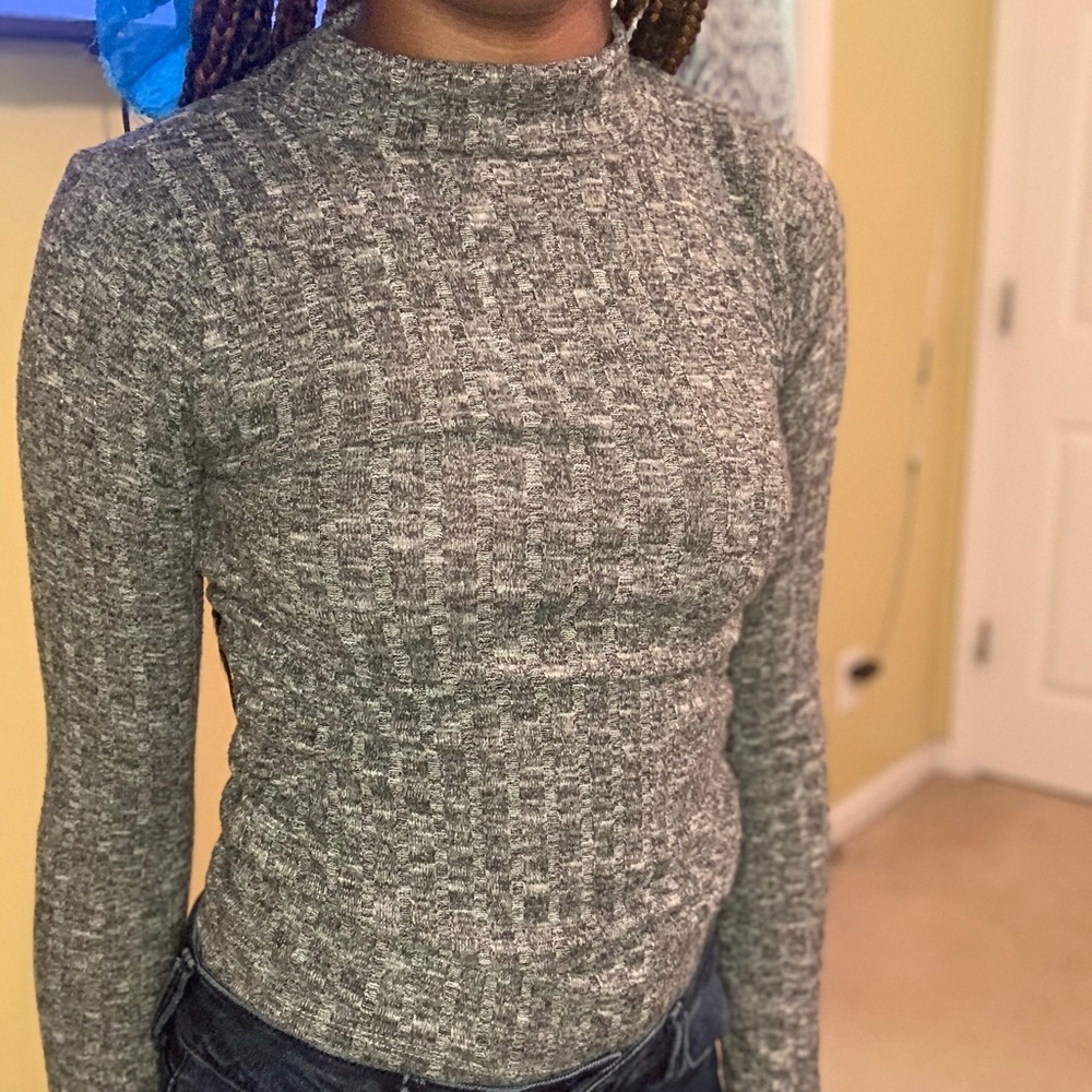 Grey turtleneck